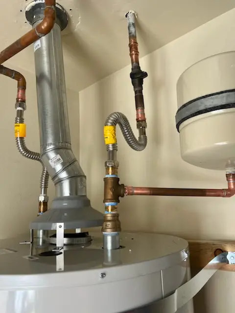 Water heater installation and plumbing repair in Vermont Square